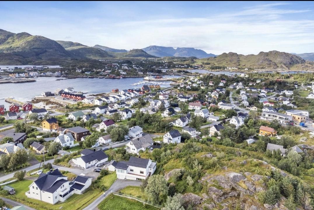 Your Place To In Lofoten At Our Family House! Alloggio in famiglia *